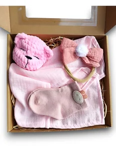 Wyprawka Dla niemowlaka Na Prezent Box Narodziny dziecka Baby Shower Róż MikaGift - Gryzaki dla dzieci - miniaturka - grafika 1