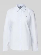 Bluzki damskie - Bluzka koszulowa o kroju regular fit z mieszanki bawełny - miniaturka - grafika 1