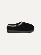 Kapcie damskie - UGG Kapcie "Tasman Maxi Curly" w kolorze czarnym - miniaturka - grafika 1