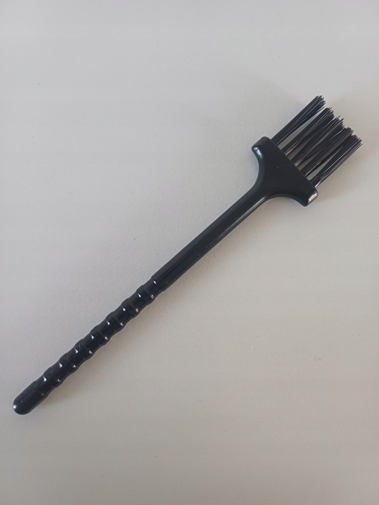 Szczoteczka czyszcząca do odkurzacza ręcznego samochodowego