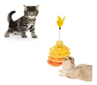 Zabawki dla kotów - Zabawka dla kota obrotowa wieża z piłeczkami i piórkiem pomarańczowo-żółta - miniaturka - grafika 1