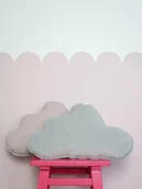 Kołdry i poduszki dla dzieci - Poduszka welwetowa chmurka dla dziecka do pokoju "Szara" - miniaturka - grafika 1