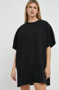 Sukienki - Wrangler sukienka jeansowa kolor czarny mini oversize - grafika 1