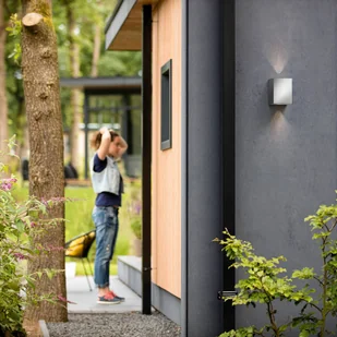 Philips Cistus - kanciasty kinkiet zewnętrzny LED ze stali - Lampy ogrodowe - miniaturka - grafika 4