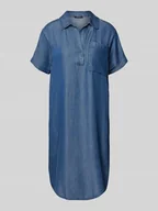 Sukienki - Sukienka jeansowa o długości do kolan z kieszenią na piersi model ‘Wasya’ - miniaturka - grafika 1
