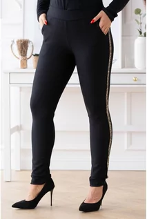 Spodnie damskie - Czarne eleganckie spodnie dresowe z błyszczącym lampasem w panterkę  - Aurora - XL-ka - grafika 1