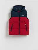 Kurtki i płaszcze dla chłopców - Reserved - Pikowana kamizelka z kapturem - czerwony - miniaturka - grafika 1