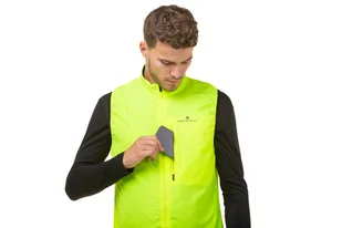 RONHILL Kamizelka biegowa męska CORE GILET fluo yellow - Bluzy sportowe męskie - miniaturka - grafika 5
