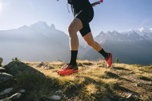 ALTRA Buty do biegania w terenie męskie MONT BLANC czerwone - Buty sportowe męskie - miniaturka - grafika 5