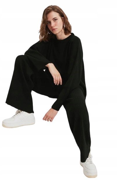 TRENDYOL DAMSKI KOMPLET DZIANINOWY CZARNY 42 5AA