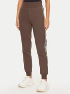 Spodnie sportowe damskie - Guess Spodnie dresowe Britney V2YB15 KB3P2 Brązowy Regular Fit - miniaturka - grafika 1