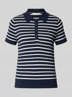 Sweter z dzianiny o kroju regular fit ze ściegiem warkoczowym - Swetry damskie - miniaturka - grafika 1