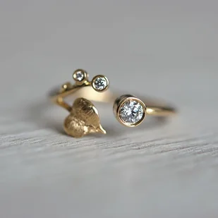 Unikatowy Pierścionek Zaręczynowy Z Trzema Diamentami Złoto pr. 585 - Pierścionki - miniaturka - grafika 1