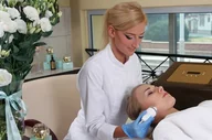 Czasopisma - Naturalny lifting twarzy w Klinice Anna Pikura - miniaturka - grafika 1