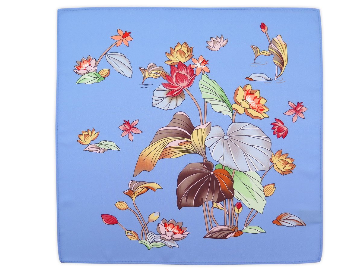 Niebieska poszetka w kwiaty - lilie wodne E328