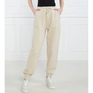 CALVIN KLEIN JEANS Spodnie dresowe TAB OTTOMAN | Straight fit - Dresy damskie - miniaturka - grafika 1
