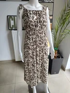 Sukienki - Wiskozowa sukienka midi w kwiatki - beżowy One size - miniaturka - grafika 1