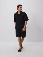 Koszule męskie - Reserved - Bawełniana koszula comfort fit - czarny - miniaturka - grafika 1