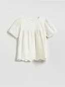 Bluzki dla dziewczynek - Reserved - Bluzka z ażurowym dołem - złamana biel - miniaturka - grafika 1