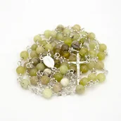 Różańce - Ręcznie robiony różaniec srebro 925 z naturalnym opalem maślanym 6mm - miniaturka - grafika 1