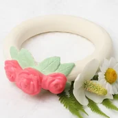 Gryzaki dla dzieci - A Little Lovely Company - Gryzak organiczny z kauczuku hevea Różyczki - miniaturka - grafika 1