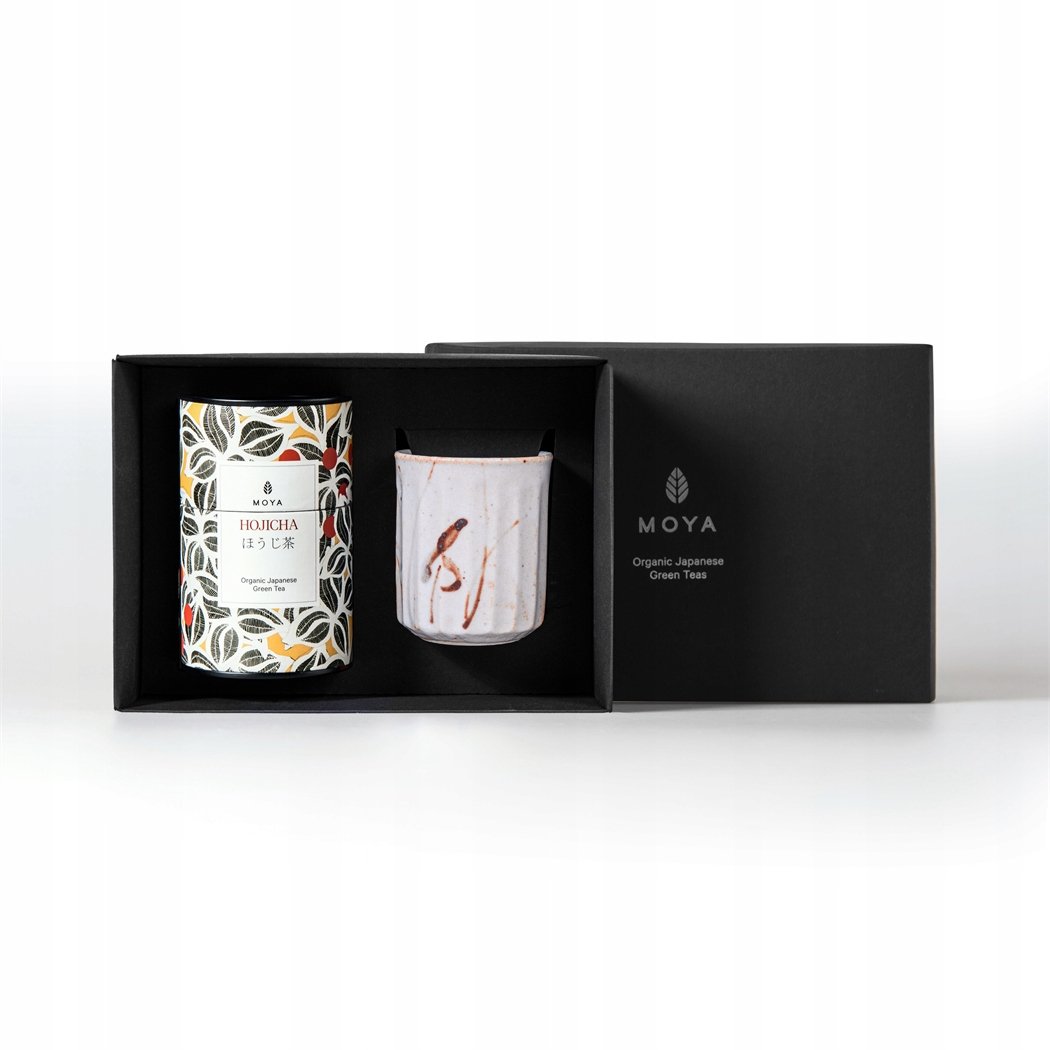 Zestaw prezentowy organiczna zielona herbata Moya Kukicha i kubek Sato