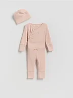 Komplety dla niemowląt - Reserved - Bawełniany komplet z czapką - brudny róż - miniaturka - grafika 1