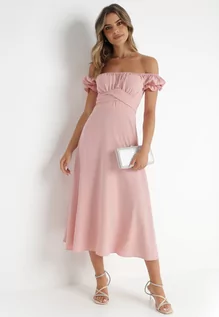 Sukienki - Różowa Sukienka Midi z Dekoltem Carmen i Bufiastymi Rękawkami Amarhis - grafika 1