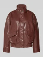 Kurtki damskie - Kurtka o kroju regular fit z imitacji skóry z mieszanki wiskozy model ‘JULIA’ - miniaturka - grafika 1