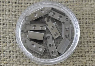 [571136] Końcówka sznurka czarna 12*4,5mm 30szt - Półfabrykaty do biżuterii - miniaturka - grafika 1