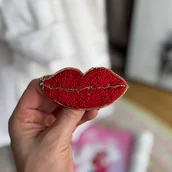 Broszki - Broszka czerwone usta - miniaturka - grafika 1
