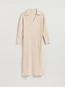 Sukienki - Reserved - Dzianinowa sukienka z wiskozą - beżowy - miniaturka - grafika 1