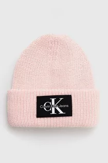 Czapki damskie - Calvin Klein Jeans - Czapka K60K607383 kolor różowy z grubej dzianiny wełniana - grafika 1