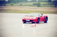 Czasopisma - Ferrari Italia vs Lamborghini Gallardo - miniaturka - grafika 1