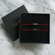 Bransoletki - Komplet dla pary : ochronne bransoletki - czarny turmalin : czerwony sznurek - miniaturka - grafika 1