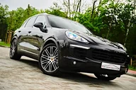 Czasopisma - Jazda Porsche Cayenne II S ulicami Poznania - miniaturka - grafika 1
