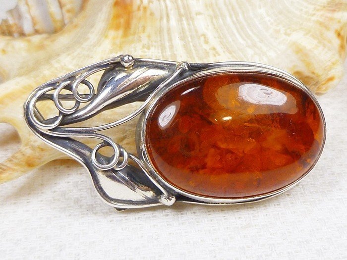 Broszka srebrna z bursztynem, handmade 410-320