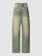 Spodnie damskie - Jeansy z 5 kieszeniami - miniaturka - grafika 1