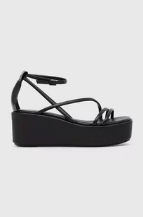Calvin Klein sandały skórzane WEDGE SANDAL 30 LTH damskie kolor czarny na platformie HW0HW01949 - Sandały damskie - miniaturka - grafika 1