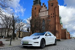 Jazda Teslą model 3 - Poznań - Czasopisma - miniaturka - grafika 1