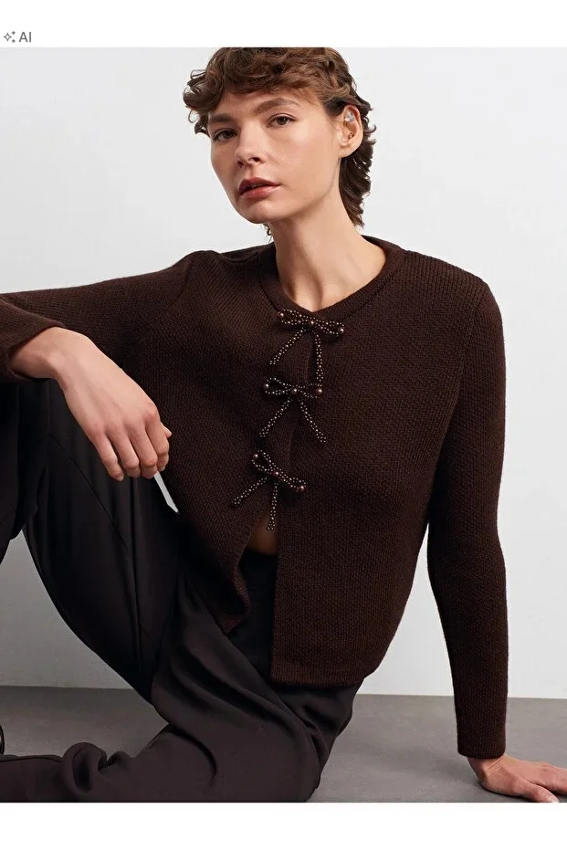 BRĄZOWY PLECIONY SWETER DAMSKI Z WIĄZANIAMI ELEGANCKI UNIWERSALNY 5IA
