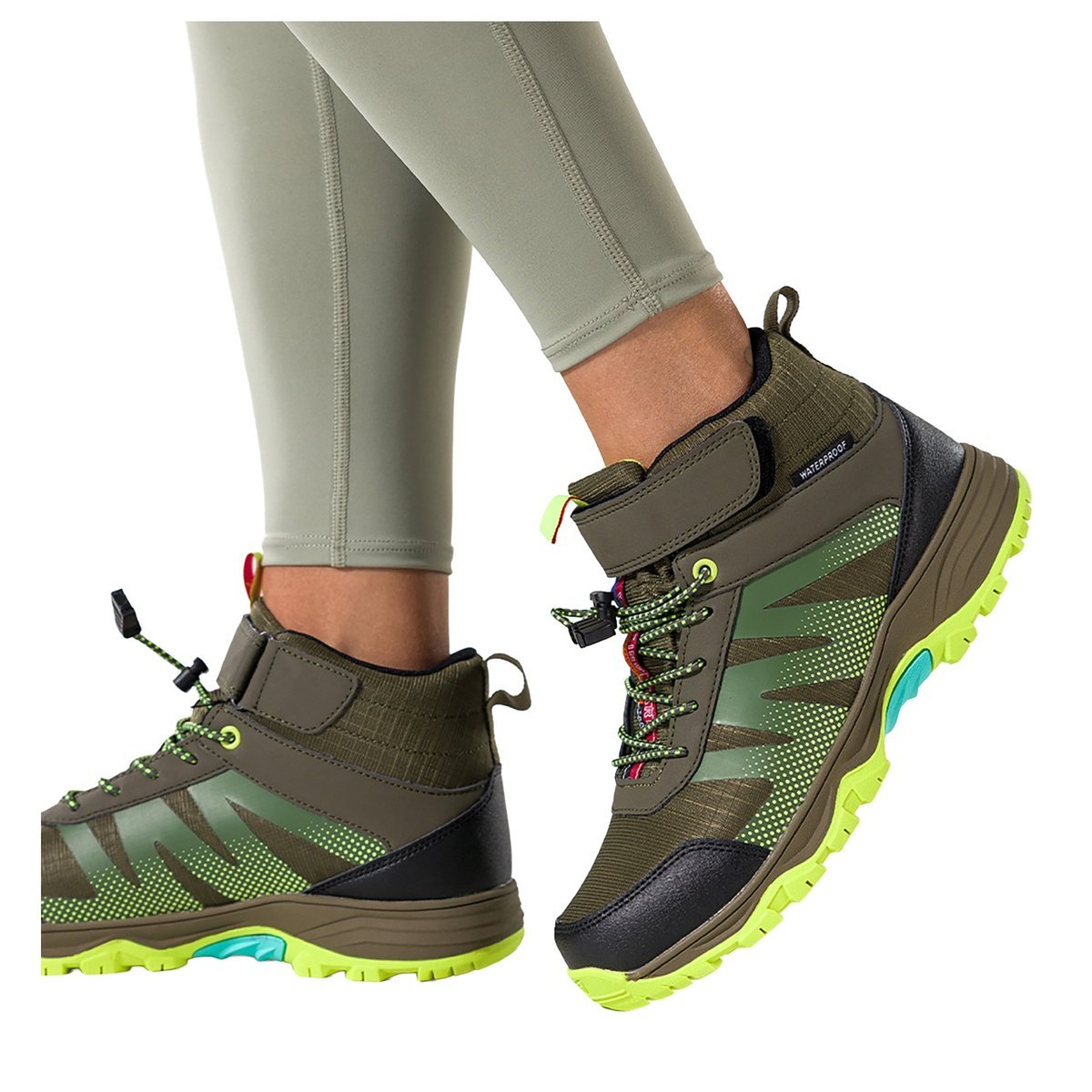 Zielone buty trekkingowe damskie wodoodporne na bieżnikowanej podeszwie z regulowaną elastyczną sznurówką pasek na rzep seledynowe wstawki Casu 7390..
