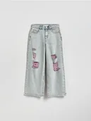 Spodnie i spodenki dla dziewczynek - Reserved - Spodnie jeansowe z przetarciami - niebieski - miniaturka - grafika 1