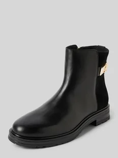 Buty skórzane z aplikacją z logo - Kozaki damskie - miniaturka - grafika 1
