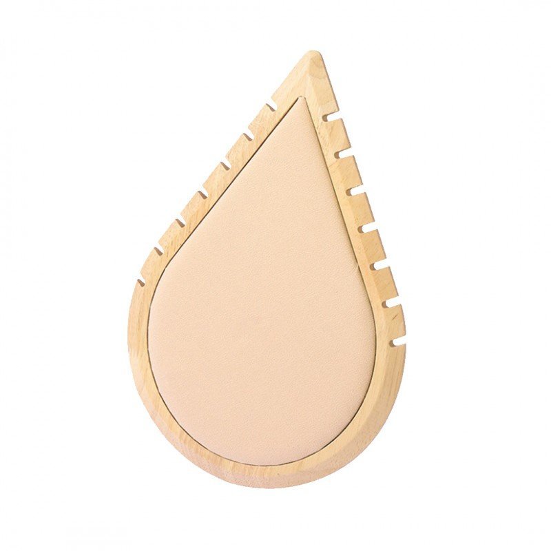 Ekskluzywny ekspozytor na naszyjniki