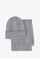 Czapki damskie - Klasyczny komplet zimowy: czapka i szalik szary - miniaturka - grafika 1