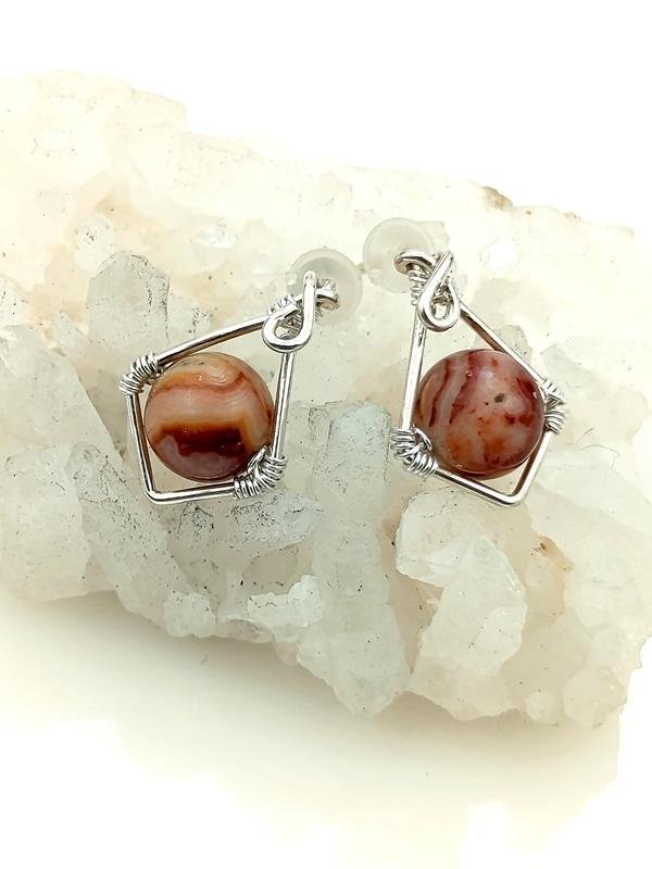 Agat koronkowy - kolczyki ze srebra, wymiary 1.3x1 cm, waga 1.5 grama, sztyfty, rękodzieło