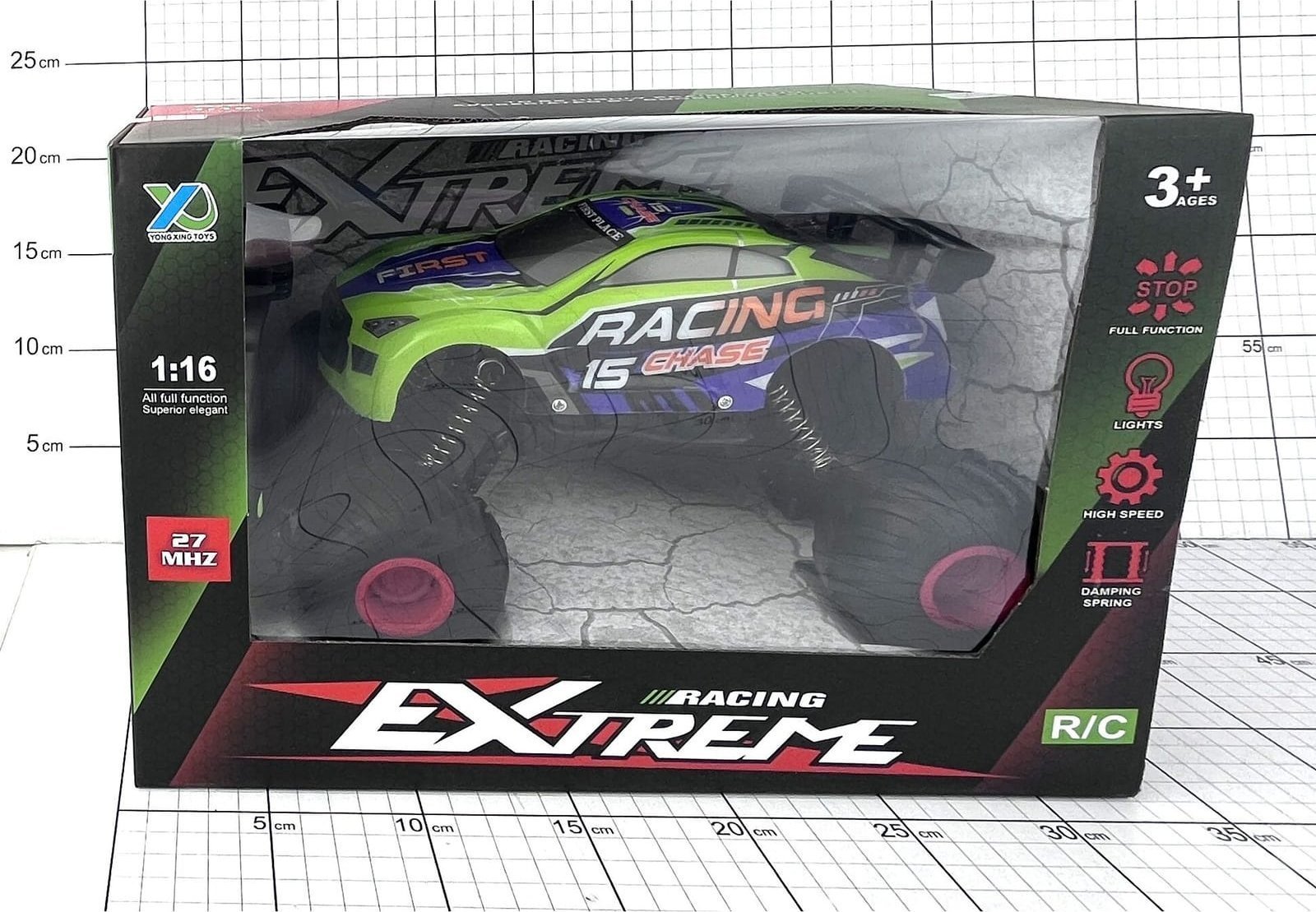 Samochód duże koła na radio+pakiet 1355129 51296