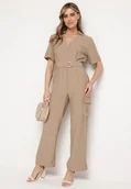 Kombinezony - Beżowy Kombinezon Utility z Kopertowym Dekoltem Paskiem i Szerokimi Kieszeniami Pallilena - miniaturka - grafika 1