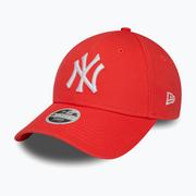 Czapki damskie - Czapka z daszkiem damska New Era League Essential 9Forty New York Yankees | WYSYŁKA W 24H | 30 DNI NA ZWROT - miniaturka - grafika 1